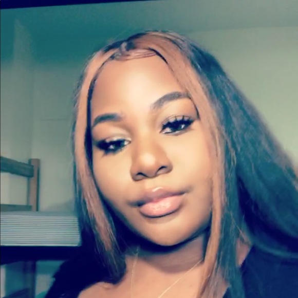 Meet your Posher, Rebecca - Picture 3 of 4